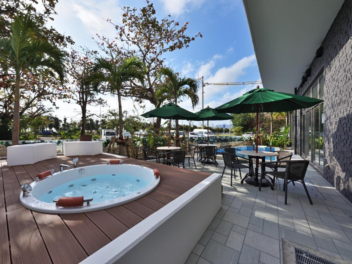 Green Rich Hotel Okinawa Nago Buitenkant foto